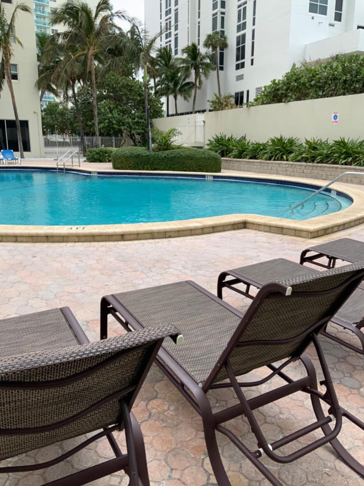 Cozy Ocean View Apartment By Miami Te Espera - Hallandale 11E Hollywood Luaran gambar